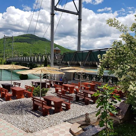 Hotel Pansion Baša à Ustikolina Extérieur photo