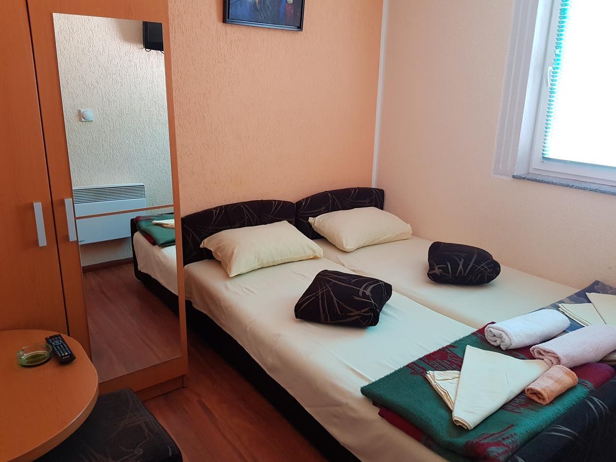 Hotel Pansion Baša à Ustikolina Extérieur photo