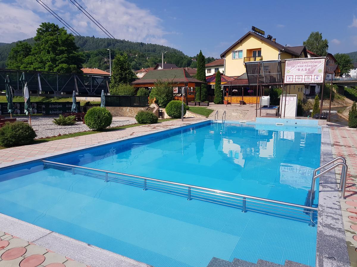 Hotel Pansion Baša à Ustikolina Extérieur photo