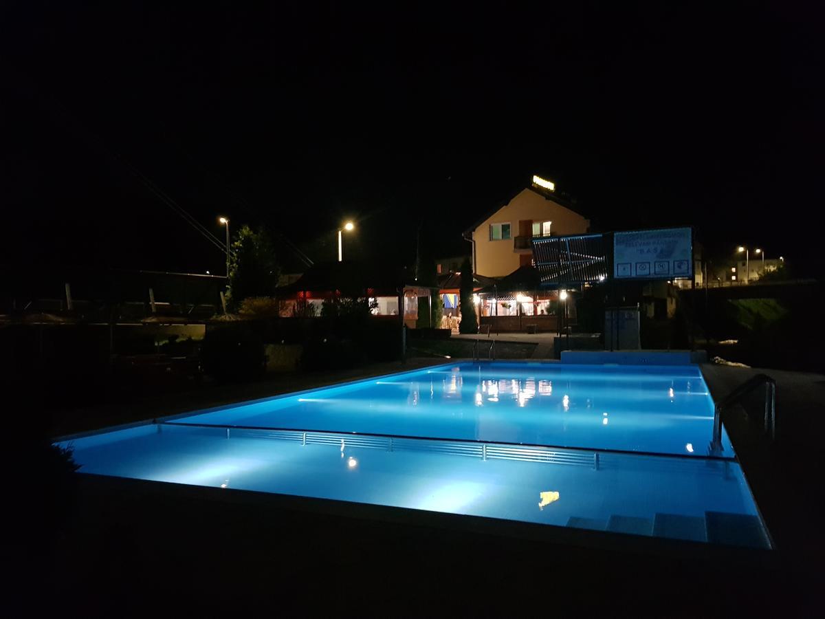 Hotel Pansion Baša à Ustikolina Extérieur photo